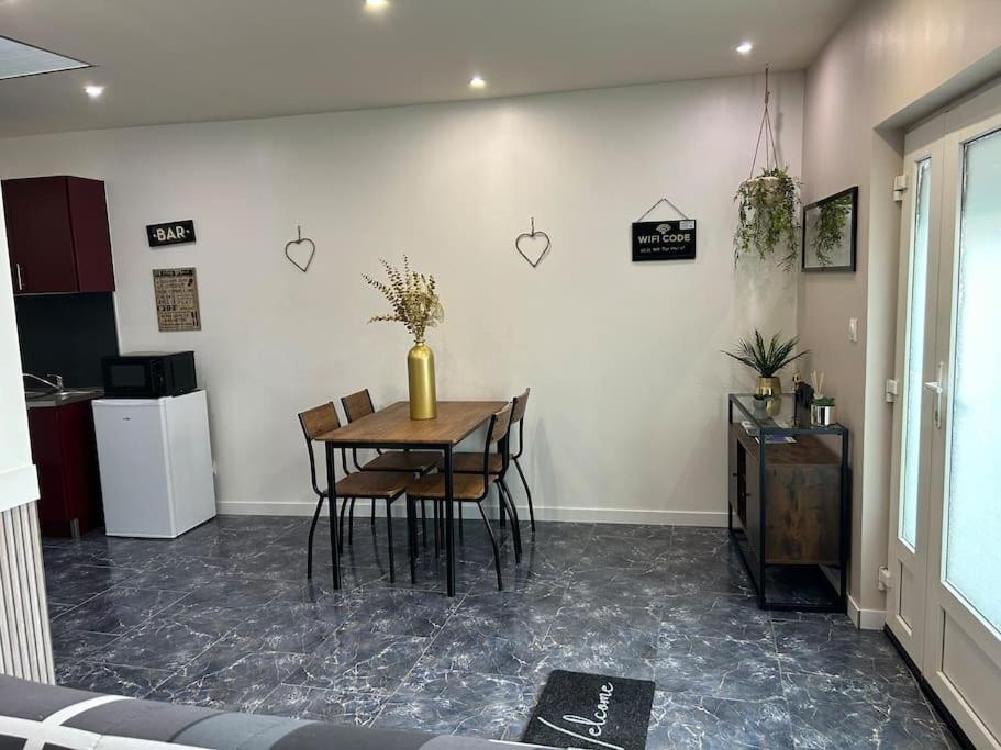 Maison Chez Graz & Virg Villa กาเลส์ ภายนอก รูปภาพ